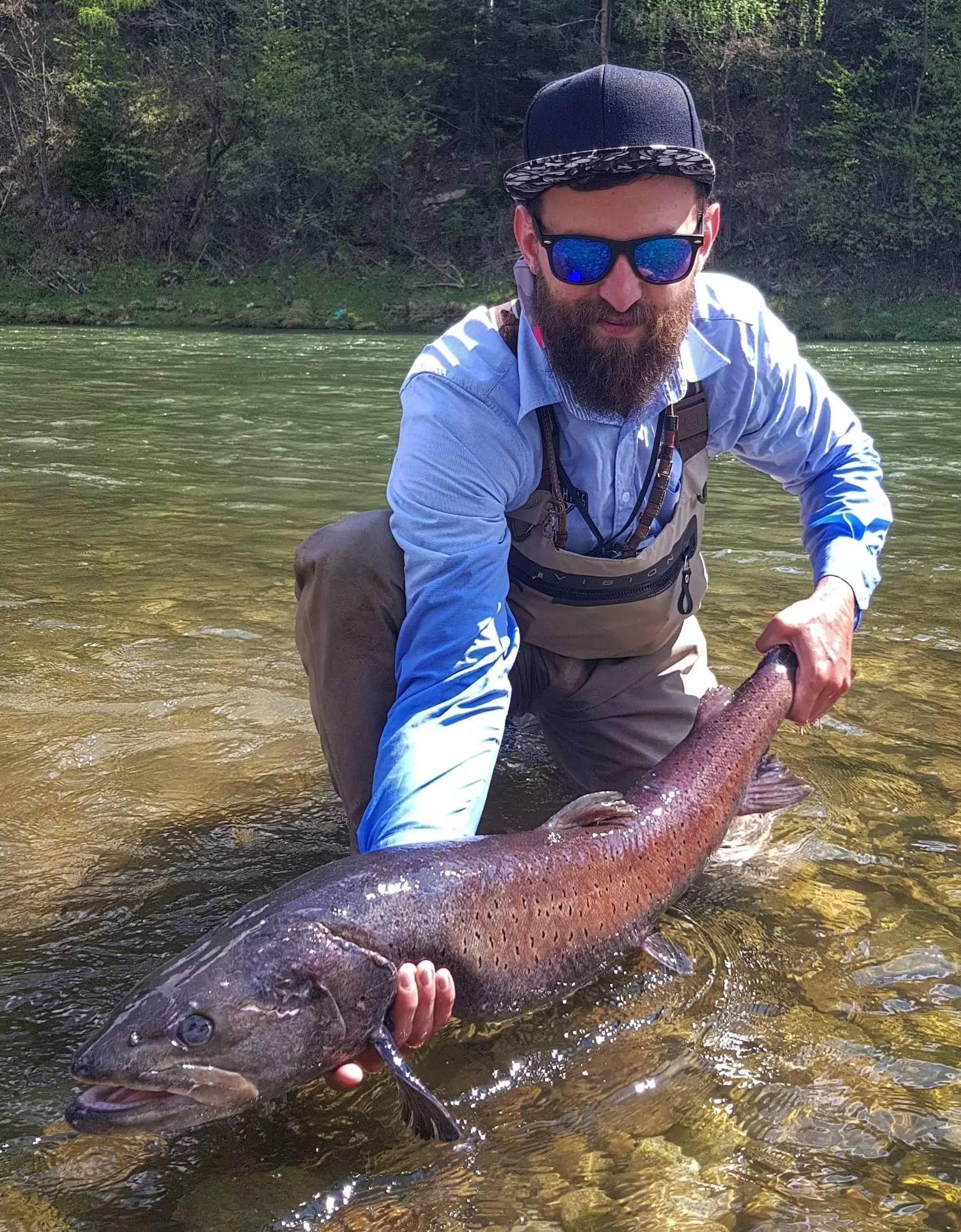 Fly fishing on the Dunajec river